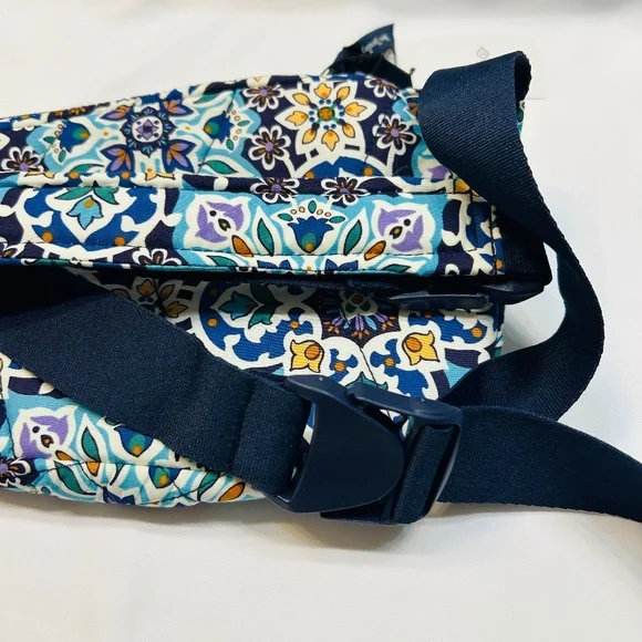 Vera Bradley Essential Compact Sling Backpack.   New With Tags - Picture 9 of 10